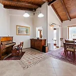 Villa In San Mango With Pool And Hot Tub San Mango d'Aquino