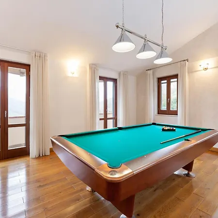 In San Mango With Pool And Hot Tub San Mango d'Aquino