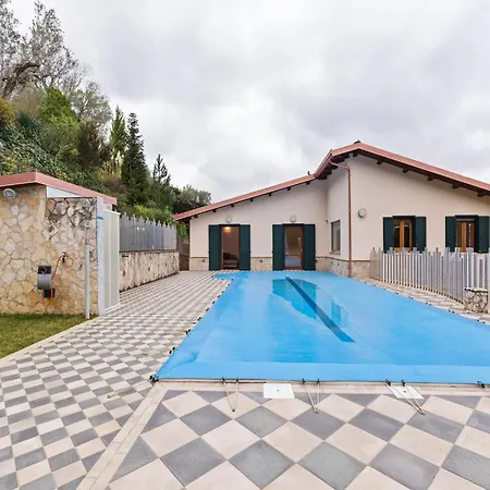 Villa In San Mango With Pool And Hot Tub *