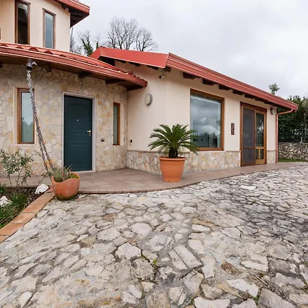 In San Mango With Pool And Hot Tub Villa San Mango d'Aquino