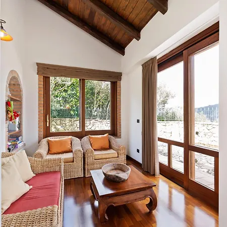 Villa In San Mango With Pool And Hot Tub