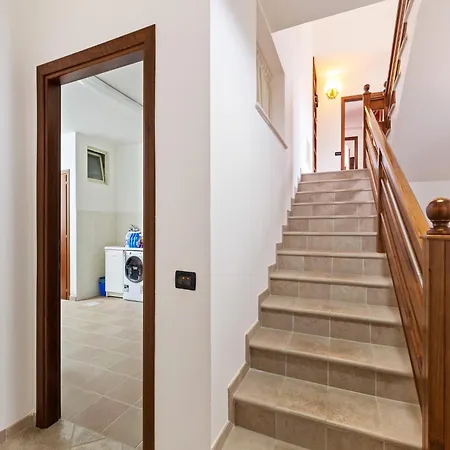 Villa In San Mango With Pool And Hot Tub San Mango d'Aquino