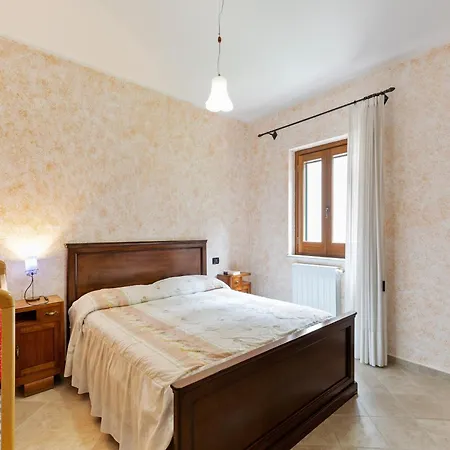 Villa In San Mango With Pool And Hot Tub