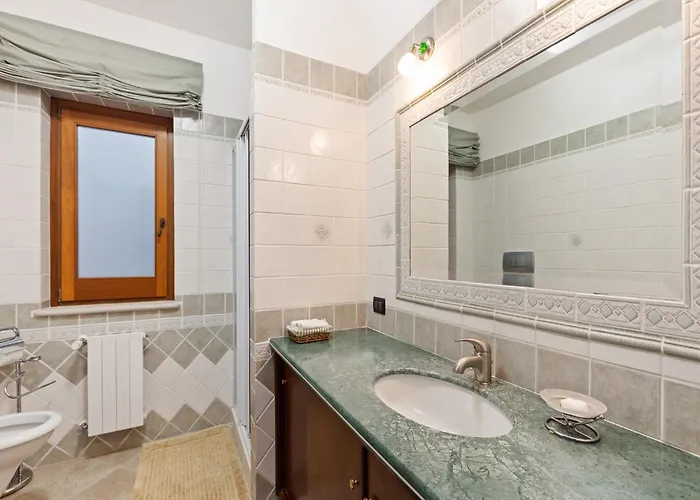 In San Mango With Pool And Hot Tub