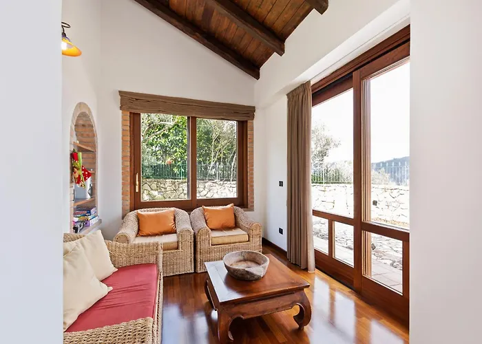 Villa In San Mango With Pool And Hot Tub