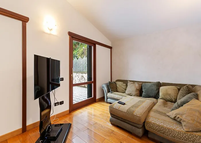 In San Mango With Pool And Hot Tub Villa *