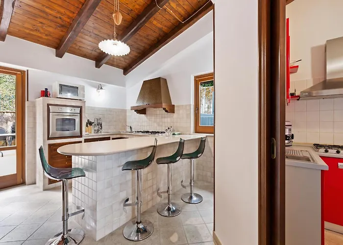 In San Mango With Pool And Hot Tub *