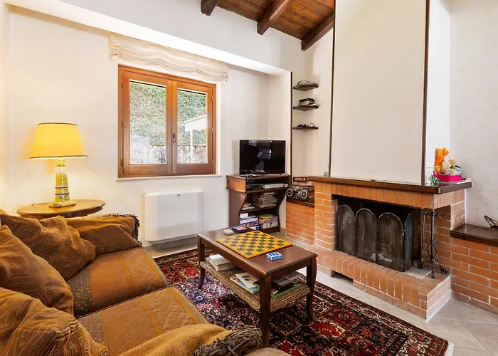 In San Mango With Pool And Hot Tub Villa